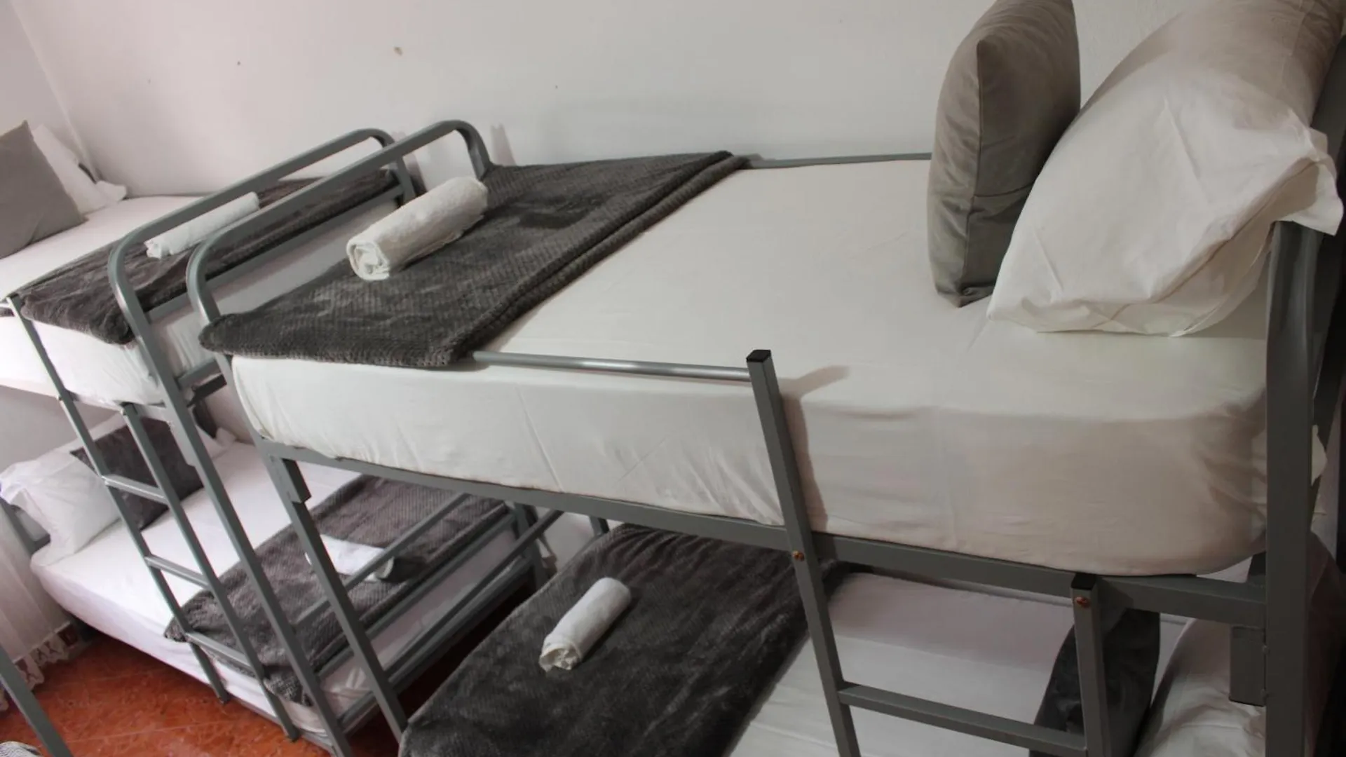 Crew Hostel Tirana